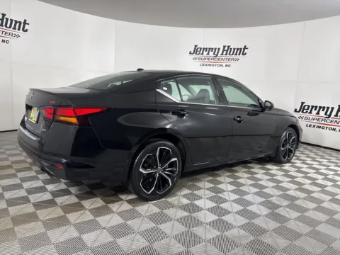 More photos of 2023 Nissan Altima 2.5 SR at Jerry Hunt Supercenter - Lexington, NC