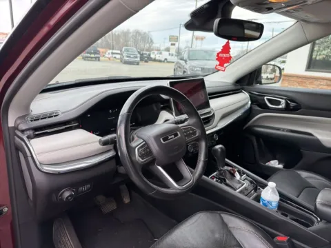 More photos of 2022 Jeep Compass Limited at Jerry Hunt Supercenter - Lexington, NC