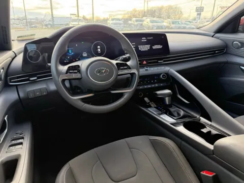 More photos of 2023 Hyundai Elantra SEL at Jerry Hunt Supercenter - Lexington, NC