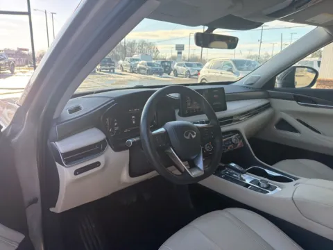 More photos of 2023 INFINITI QX60 LUXE at Jerry Hunt Supercenter - Lexington, NC
