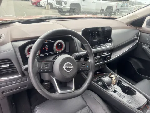 More photos of 2023 Nissan Rogue Platinum at Jerry Hunt Supercenter - Lexington, NC