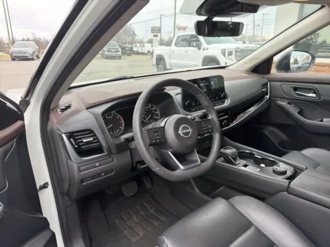 More photos of 2023 Nissan Rogue SL at Jerry Hunt Supercenter - Lexington, NC