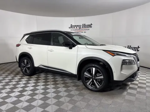 More photos of 2023 Nissan Rogue SL at Jerry Hunt Supercenter - Lexington, NC