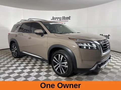 More photos of 2024 Nissan Pathfinder Platinum at Jerry Hunt Supercenter - Lexington, NC