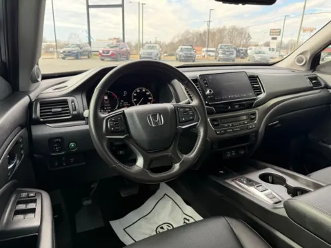 More photos of 2025 Honda Ridgeline RTL at Jerry Hunt Supercenter - Lexington, NC