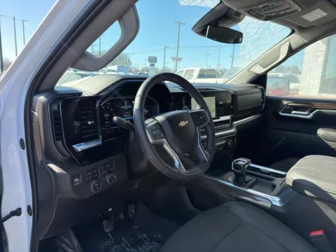 More photos of 2025 Chevrolet Silverado 1500 LT at Jerry Hunt Supercenter - Lexington, NC