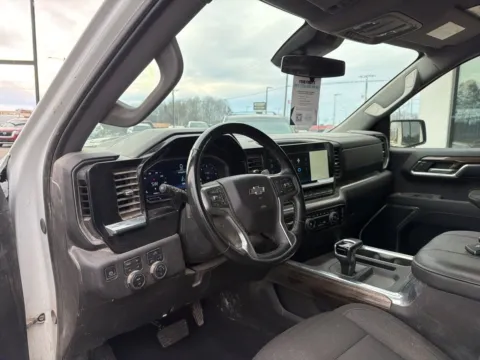 More photos of 2024 Chevrolet Silverado 1500 LT Trail Boss at Jerry Hunt Supercenter - Lexington, NC