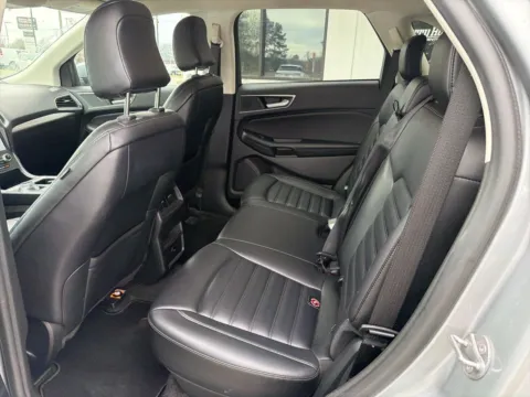 More photos of 2024 Ford Edge SEL at Jerry Hunt Supercenter - Lexington, NC