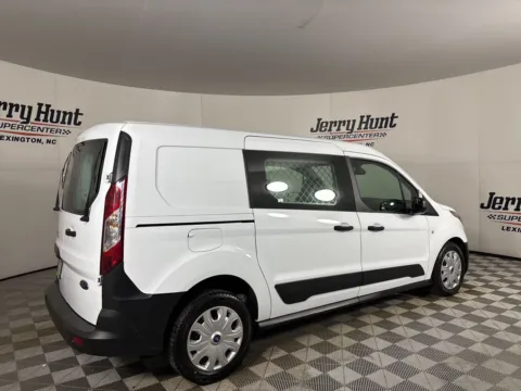 More photos of 2022 Ford Transit Connect XL at Jerry Hunt Supercenter - Lexington, NC