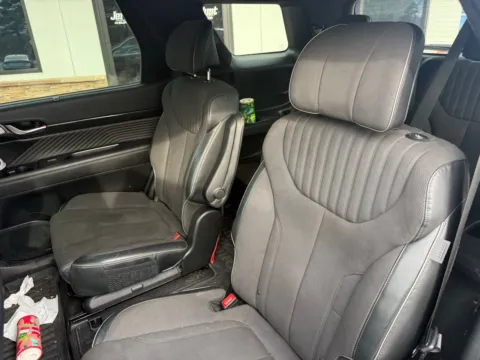 More photos of 2025 Hyundai Palisade Calligraphy Night Edition at Jerry Hunt Supercenter - Lexington, NC