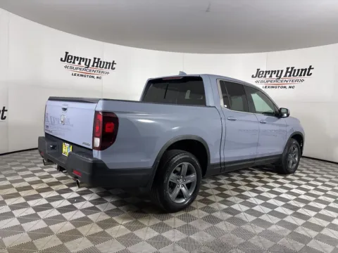 More photos of 2023 Honda Ridgeline RTL at Jerry Hunt Supercenter - Lexington, NC