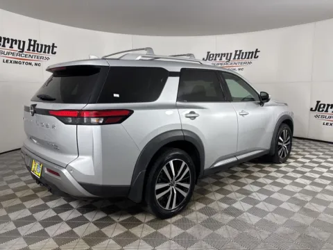 More photos of 2023 Nissan Pathfinder Platinum at Jerry Hunt Supercenter - Lexington, NC