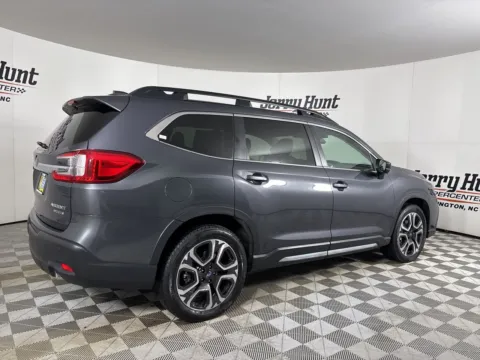 More photos of 2024 Subaru Ascent Limited at Jerry Hunt Supercenter - Lexington, NC