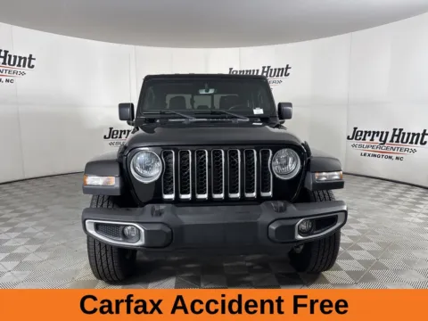 More photos of 2021 Jeep Gladiator Overland at Jerry Hunt Supercenter - Lexington, NC