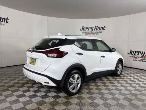 More photos of 2021 Nissan Kicks S at Jerry Hunt Supercenter - Lexington, NC