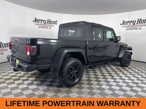 More photos of 2023 Jeep Gladiator Sport at Jerry Hunt Supercenter - Lexington, NC