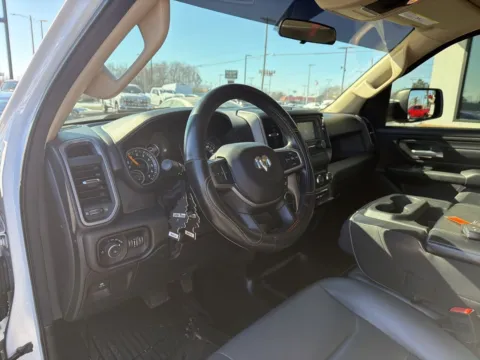 More photos of 2019 Ram 1500 Tradesman at Jerry Hunt Supercenter - Lexington, NC