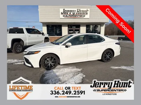 White 2024 Toyota Camry SE for sale in Lexington, NC