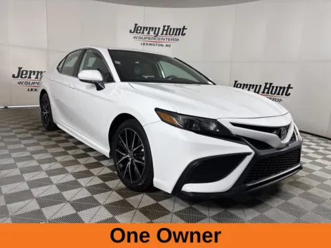 More photos of 2024 Toyota Camry SE at Jerry Hunt Supercenter - Lexington, NC