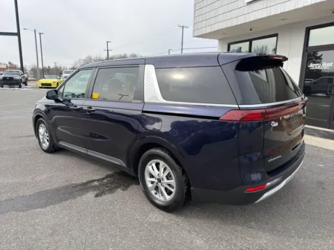 More photos of 2023 Kia Carnival LX at Jerry Hunt Supercenter - Lexington, NC