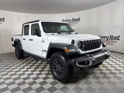 More photos of 2025 Jeep Gladiator Sport S at Jerry Hunt Supercenter - Lexington, NC