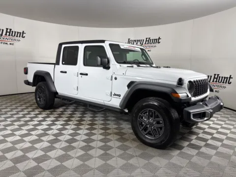 More photos of 2025 Jeep Gladiator Sport S at Jerry Hunt Supercenter - Lexington, NC
