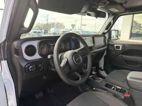More photos of 2025 Jeep Gladiator Sport S at Jerry Hunt Supercenter - Lexington, NC