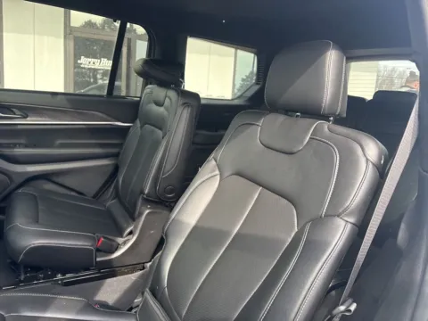 More photos of 2024 Jeep Grand Cherokee L Limited at Jerry Hunt Supercenter - Lexington, NC