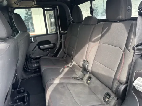 More photos of 2023 Jeep Gladiator Rubicon at Jerry Hunt Supercenter - Lexington, NC