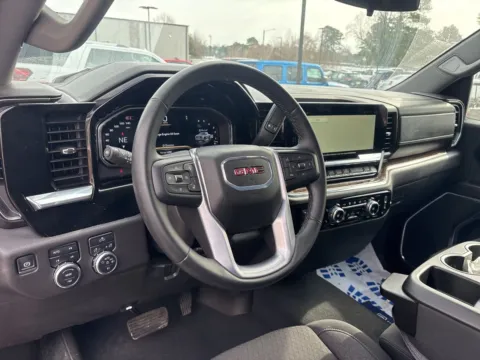 More photos of 2024 GMC Sierra 1500 Elevation at Jerry Hunt Supercenter - Lexington, NC