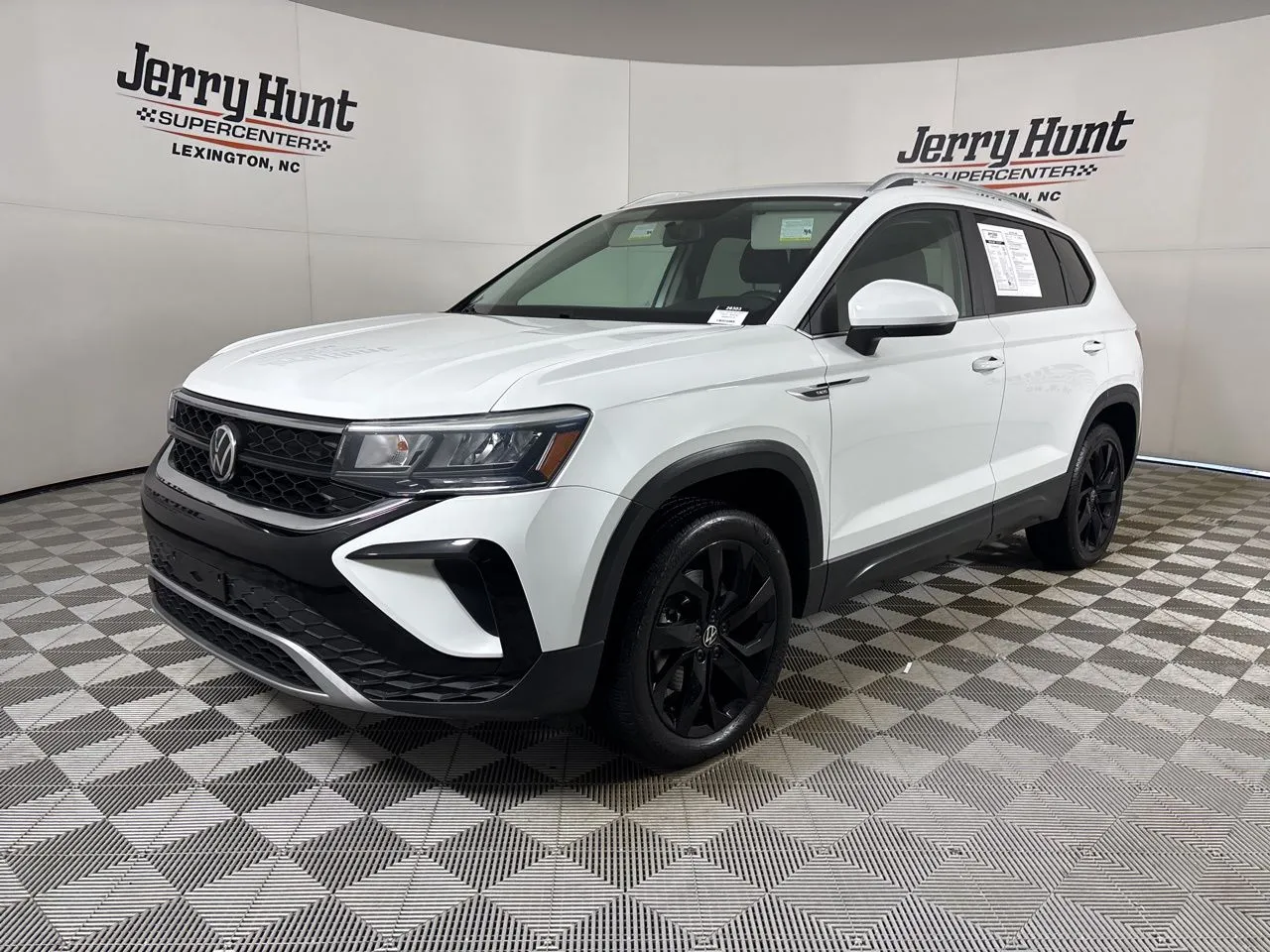 White 2022 Volkswagen Taos 1.5T SE for sale in Lexington, NC
