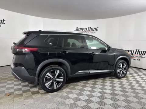 More photos of 2022 Nissan Rogue SL at Jerry Hunt Supercenter - Lexington, NC
