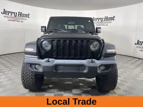 More photos of 2020 Jeep Gladiator Sport at Jerry Hunt Supercenter - Lexington, NC