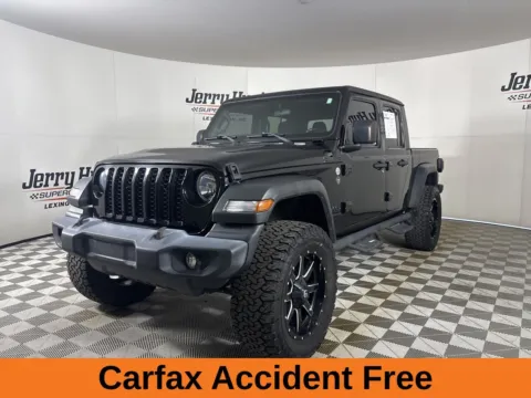 More photos of 2020 Jeep Gladiator Sport at Jerry Hunt Supercenter - Lexington, NC