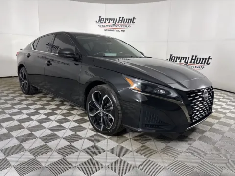 More photos of 2025 Nissan Altima 2.5 SR at Jerry Hunt Supercenter - Lexington, NC
