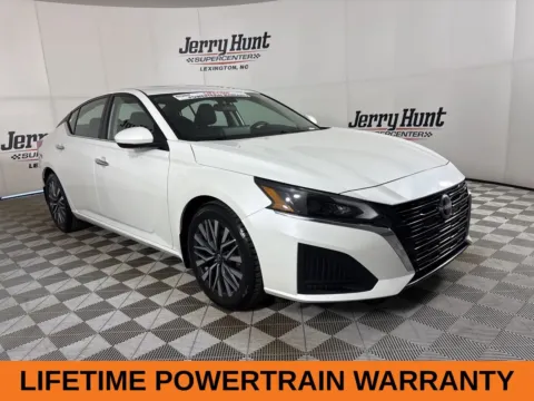 More photos of 2023 Nissan Altima 2.5 SV at Jerry Hunt Supercenter - Lexington, NC