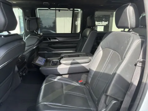 More photos of 2024 Jeep Grand Wagoneer L Series II at Jerry Hunt Supercenter - Lexington, NC