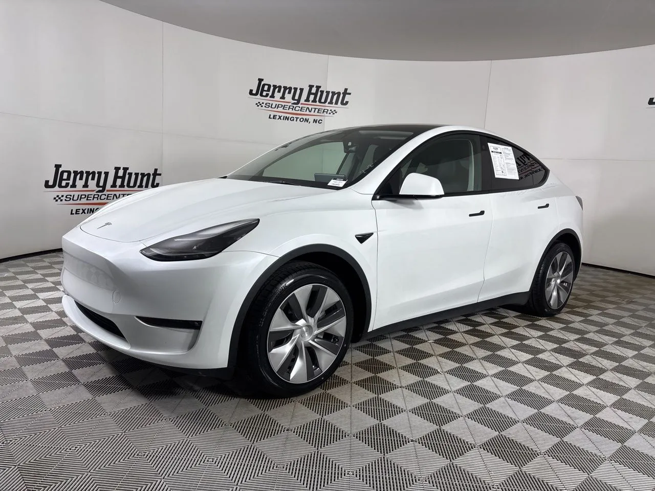 White 2023 Tesla Model Y Long Range for sale in Lexington, NC