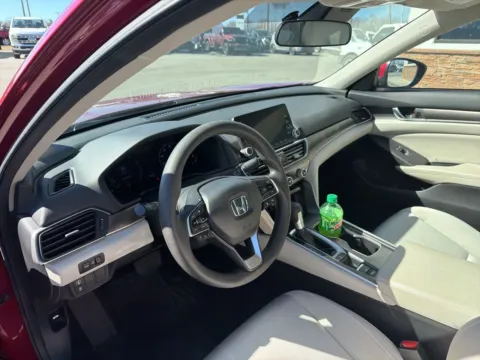 More photos of 2019 Honda Accord LX at Jerry Hunt Supercenter - Lexington, NC