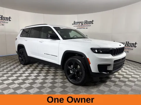More photos of 2023 Jeep Grand Cherokee L Altitude at Jerry Hunt Supercenter - Lexington, NC