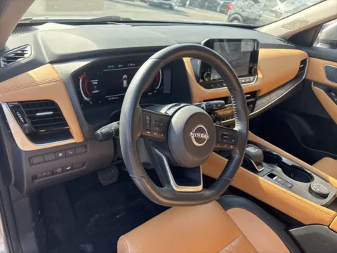 More photos of 2023 Nissan Rogue Platinum at Jerry Hunt Supercenter - Lexington, NC