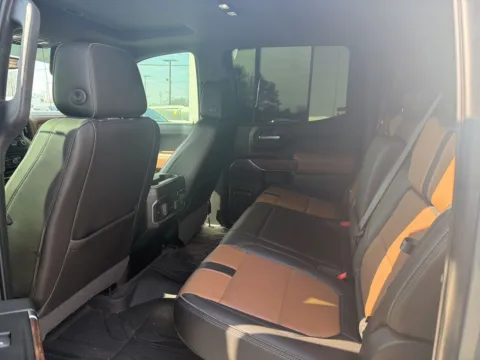 More photos of 2019 Chevrolet Silverado 1500 High Country at Jerry Hunt Supercenter - Lexington, NC