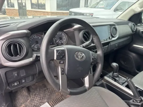 More photos of 2020 Toyota Tacoma SR5 at Jerry Hunt Supercenter - Lexington, NC
