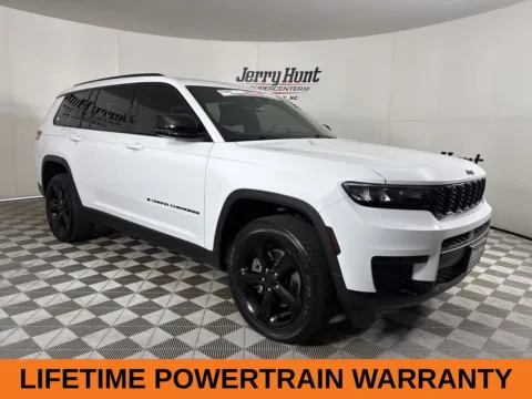 More photos of 2023 Jeep Grand Cherokee L Altitude at Jerry Hunt Supercenter - Lexington, NC