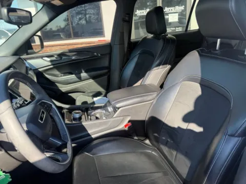 Another view of 2023 Jeep Grand Cherokee L Altitude for sale in Lexington, NC at Jerry Hunt Supercenter - Lexington