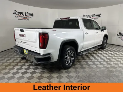 More photos of 2022 GMC Sierra 1500 SLT at Jerry Hunt Supercenter - Lexington, NC