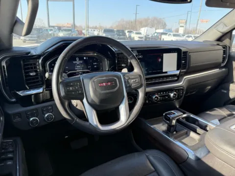 More photos of 2022 GMC Sierra 1500 SLT at Jerry Hunt Supercenter - Lexington, NC