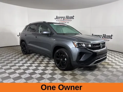 More photos of 2023 Volkswagen Taos 1.5T SE at Jerry Hunt Supercenter - Lexington, NC