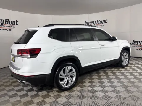 More photos of 2022 Volkswagen Atlas 3.6L V6 SE w/Technology at Jerry Hunt Supercenter - Lexington, NC