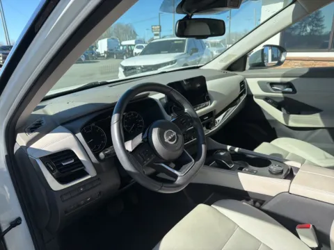 More photos of 2023 Nissan Rogue SL at Jerry Hunt Supercenter - Lexington, NC